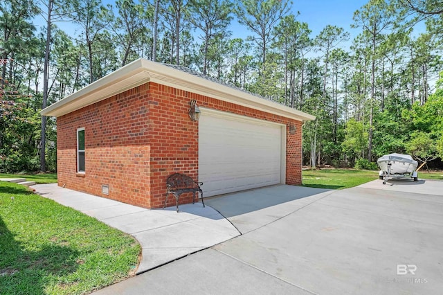 8954 Bay Point Dr, Elberta, AL 36530 - garage with concrete driveway