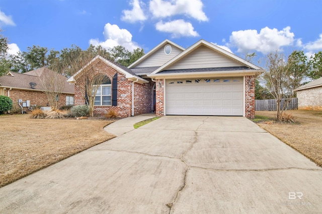 view of front facade featuring a garage