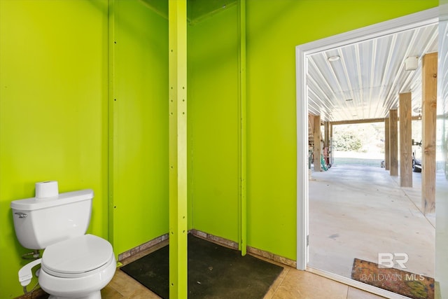 bathroom featuring toilet