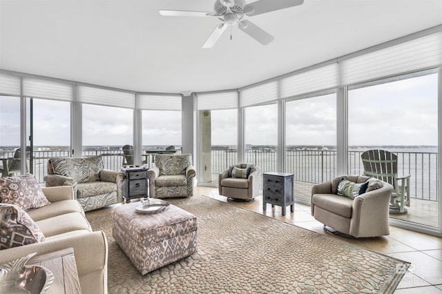 sunroom / solarium with ceiling fan