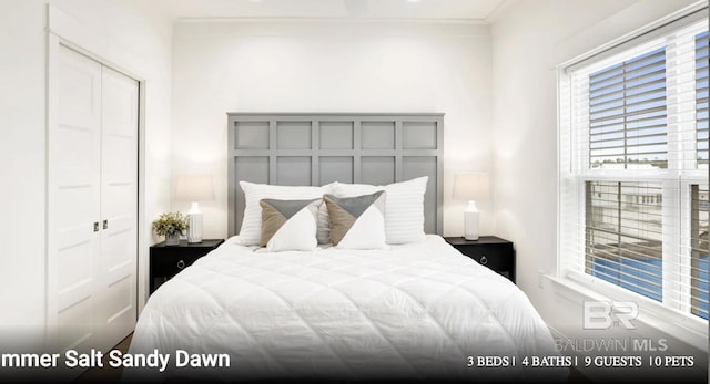 2760 Salt Dr, Orange Beach, AL 36561 - bedroom featuring a closet