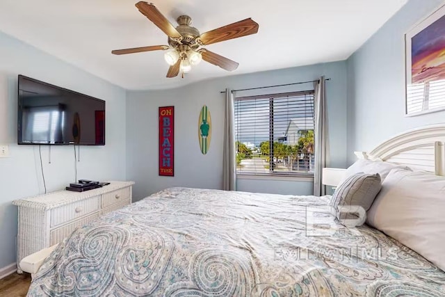 bedroom featuring a ceiling fan