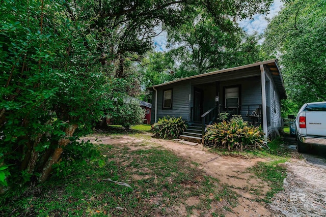 view of front of property featuring a porch