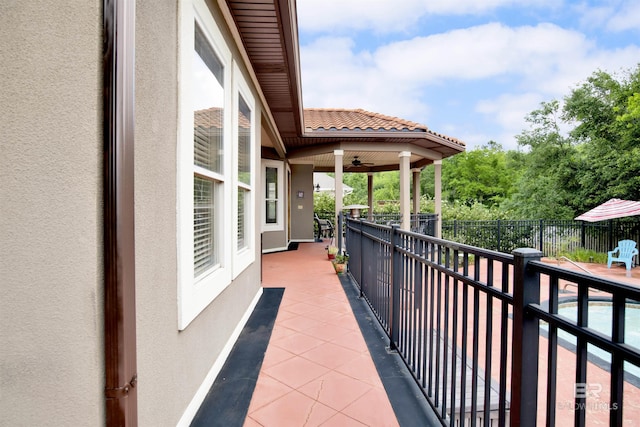 balcony with ceiling fan
