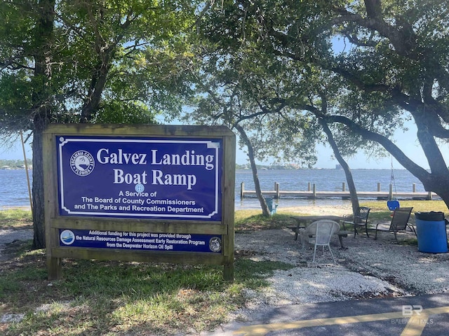 5774 Ono Ave, Pensacola, FL 32507 - surrounding community with a water view