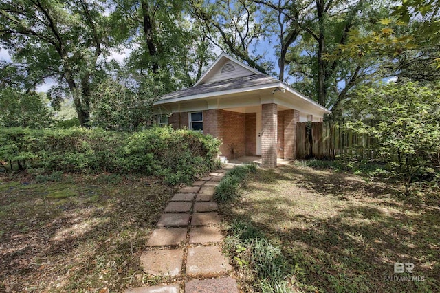 52 N Hawthorne Pl, Mobile, AL 36608 - view of front of home featuring brick siding