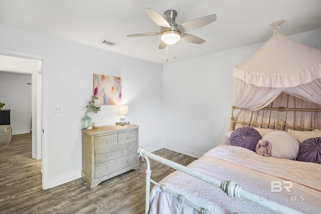 117 Richmond Rd, Daphne, AL 36526 - bedroom featuring wood finished floors, baseboards, and a ceiling fan
