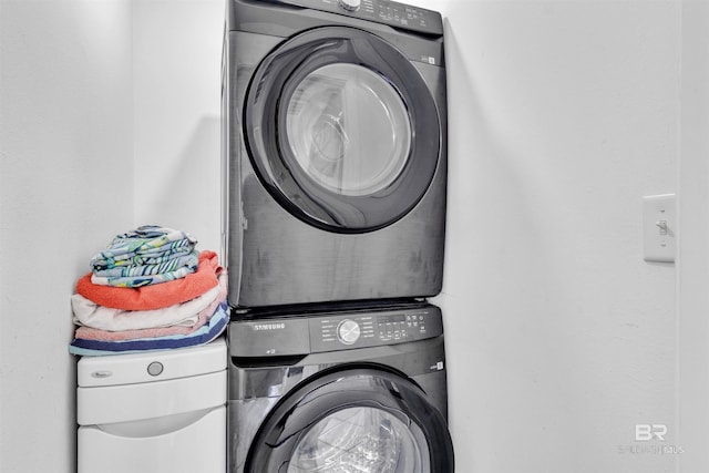310 W 3rd Ave, Gulf Shores, AL 36542 - laundry area featuring stacked washer and clothes dryer and laundry area
