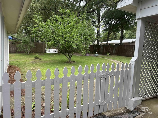 6120 Appaloosa Dr, Mobile, AL 36693 - view of yard