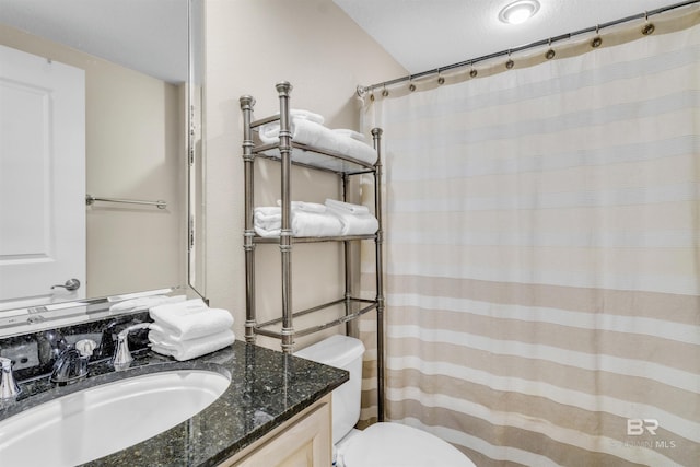 527 E Beach Blvd Unit 802, Gulf Shores, AL 36542 - bathroom featuring vanity, a shower with shower curtain, and lofted ceiling