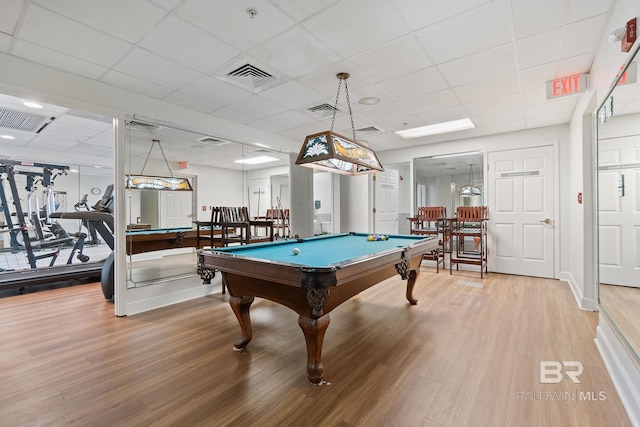 rec room featuring visible vents, billiards, and light wood finished floors