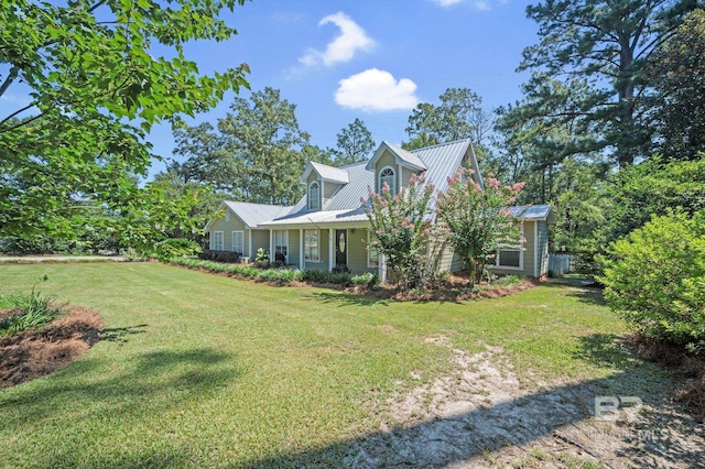 view of front of house featuring a front yard