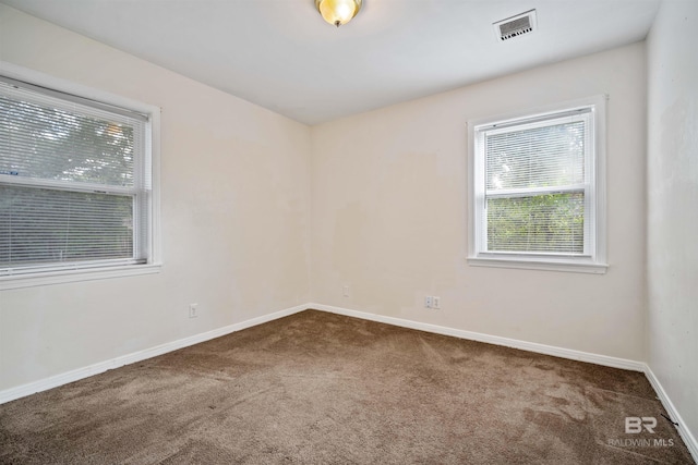 view of carpeted spare room