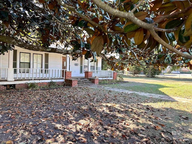 view of front facade featuring a porch