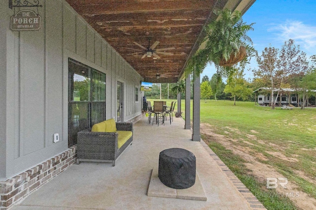 view of patio / terrace with ceiling fan