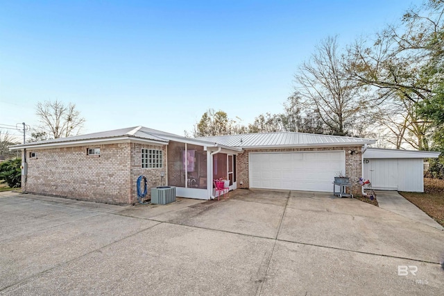 526 W Ariel Ave, Foley, AL 36535 - ranch-style house featuring a garage and central AC
