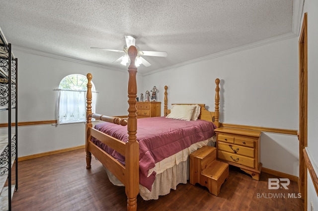 bedroom with ceiling fan, a textured ceiling, and dark hardwood / wood-style flooring