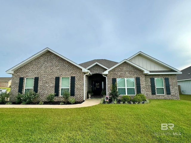 view of front of home with a front yard