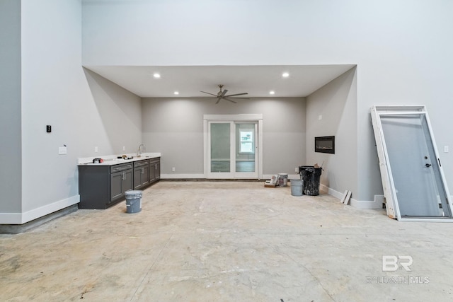 living room featuring ceiling fan