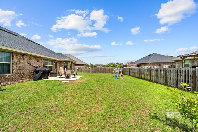 view of yard with a patio