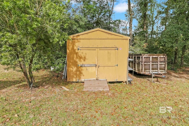 view of outbuilding