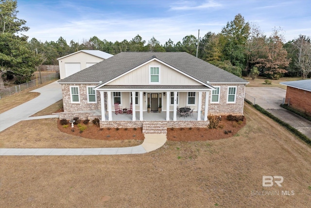 view of front of property with covered porch