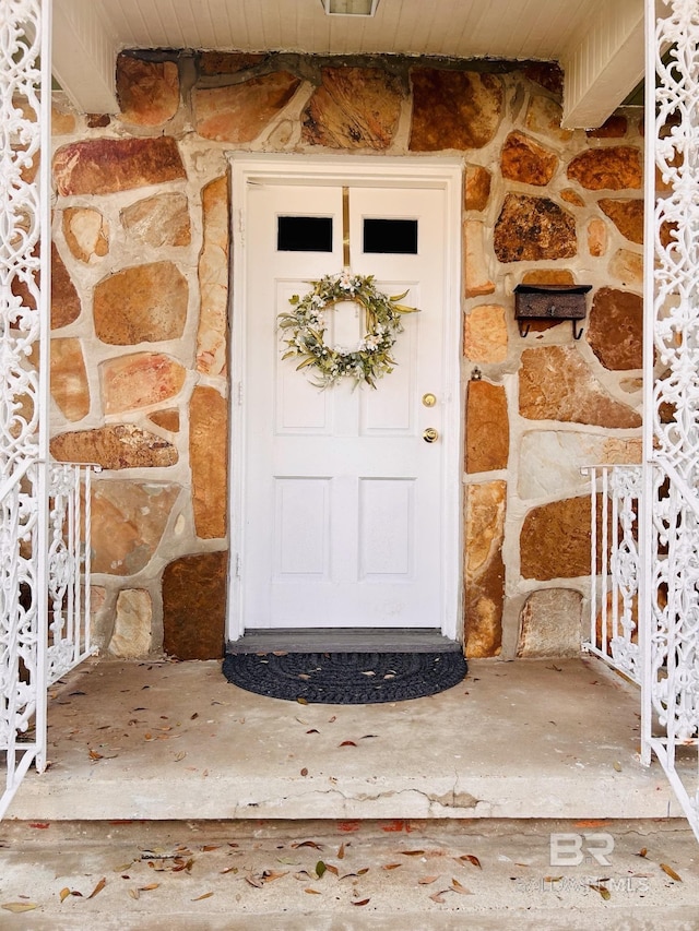 view of entrance to property