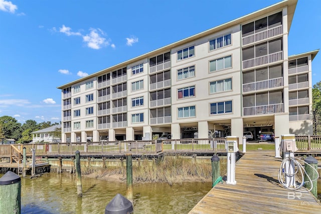 dock area featuring a water view
