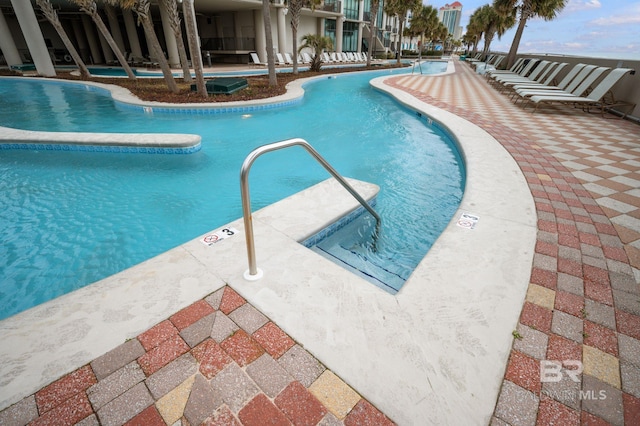 view of swimming pool