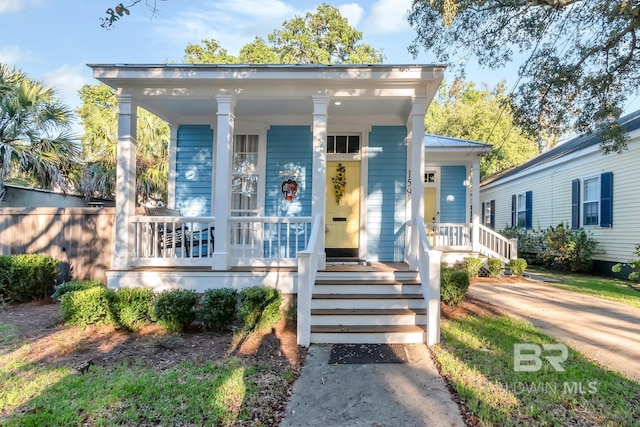 view of front of property with covered porch