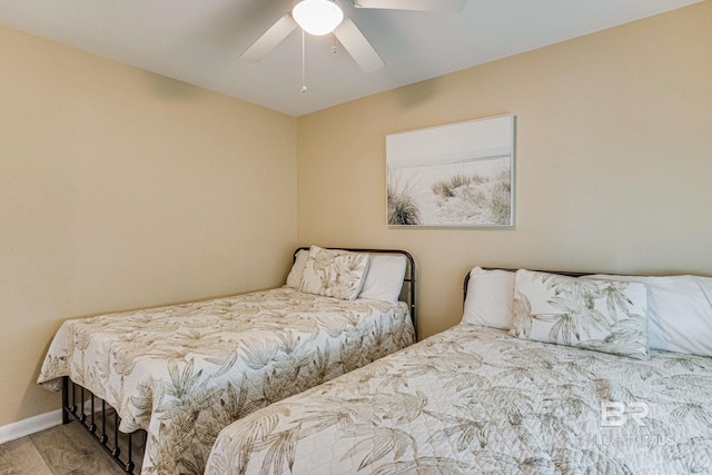 bedroom with ceiling fan