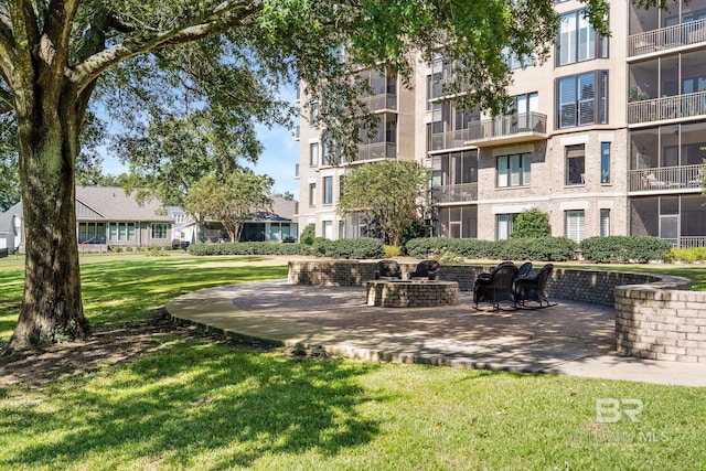 view of community featuring a lawn