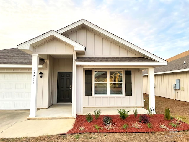 view of front of home featuring a garage