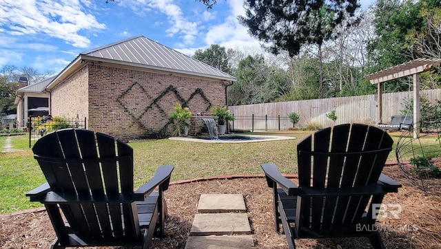 view of yard featuring a patio area