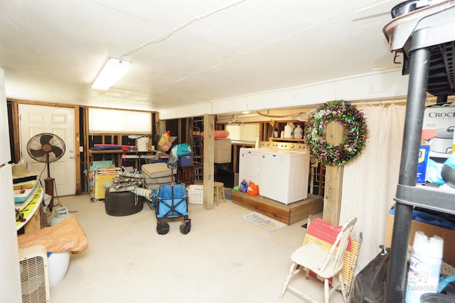 storage room featuring washer and dryer