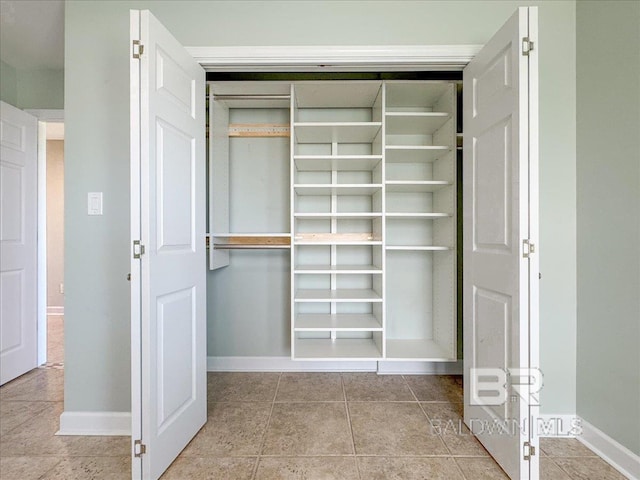 5553 Ponte Verde Rd, Pensacola, FL 32507 - view of closet