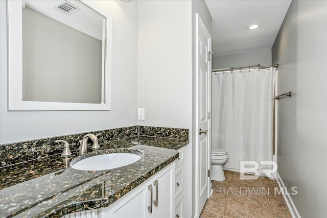 5553 Ponte Verde Rd, Pensacola, FL 32507 - bathroom with visible vents, vanity, toilet, and a shower with curtain