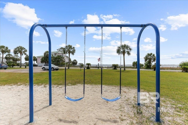 5553 Ponte Verde Rd, Pensacola, FL 32507 - surrounding community with a lawn