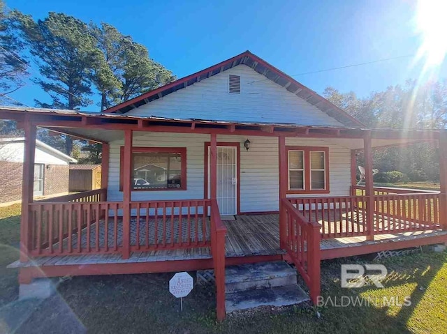 view of front of house with a porch