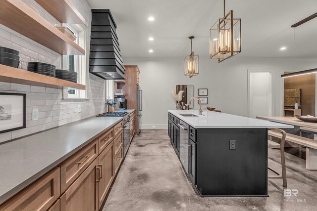 kitchen with open shelves, a sink, ornamental molding, recessed lighting, and backsplash