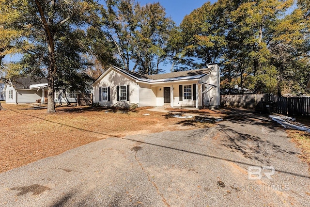 view of front of property