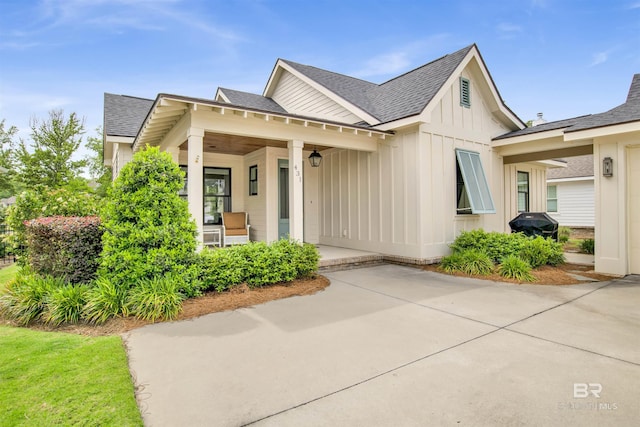 view of front of house featuring covered porch