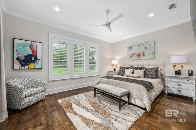 bedroom with crown molding, recessed lighting, baseboards, and visible vents