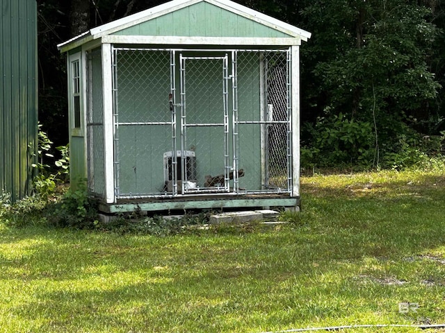 view of outdoor structure with an exterior structure and an outdoor structure