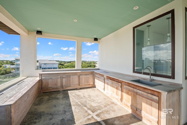 7276 Kiva Way, Gulf Shores, AL 36542 - view of patio / terrace with a sink