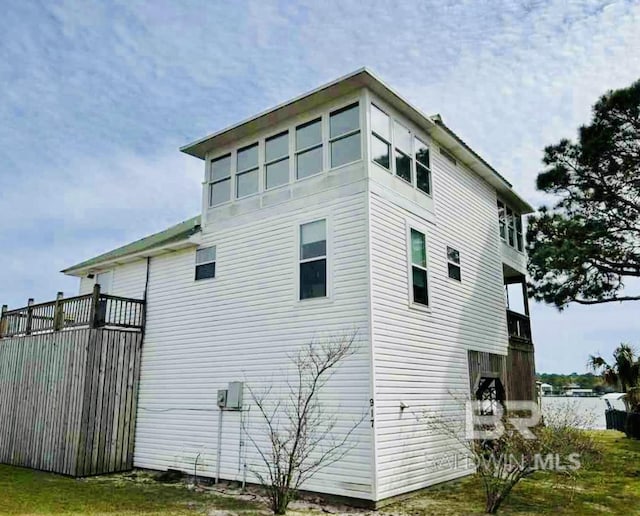 view of home's exterior