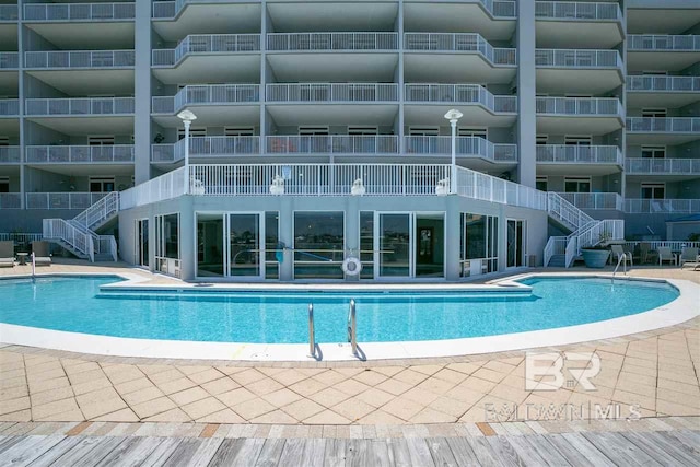 pool with stairway