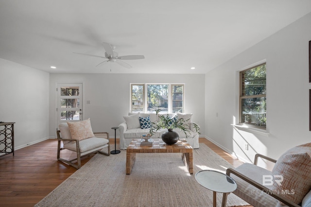 living room with recessed lighting, baseboards, wood finished floors, and ceiling fan