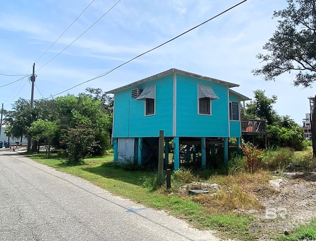 Listing photo 3 for 137 W 3rd Ave, Gulf Shores AL 36542