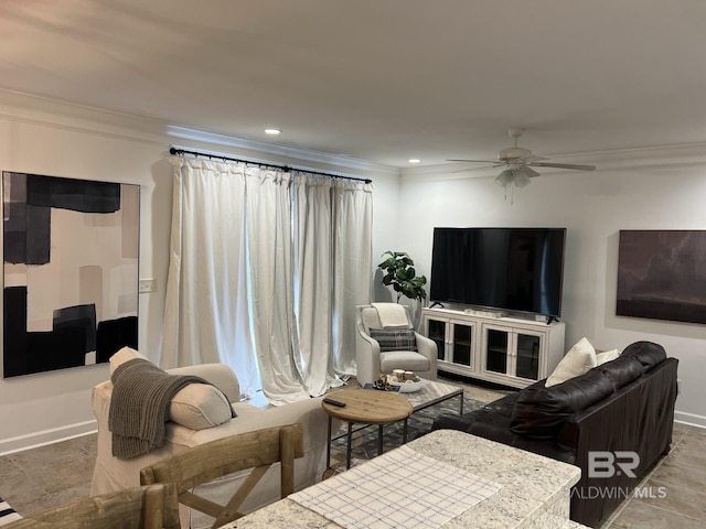 living area with baseboards, a ceiling fan, crown molding, and recessed lighting